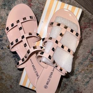 NWT Rim stone Sandals, 6